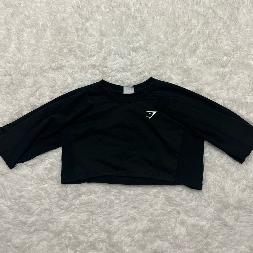 Long Sleeve Gymshark Cropped Sweatershirt